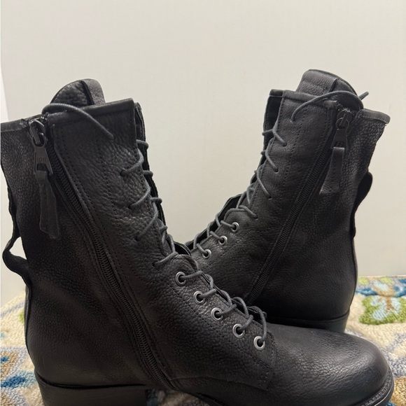 Miz Mooz Nala Combat boots lace up side zip NWOT - Picture 2 of 6